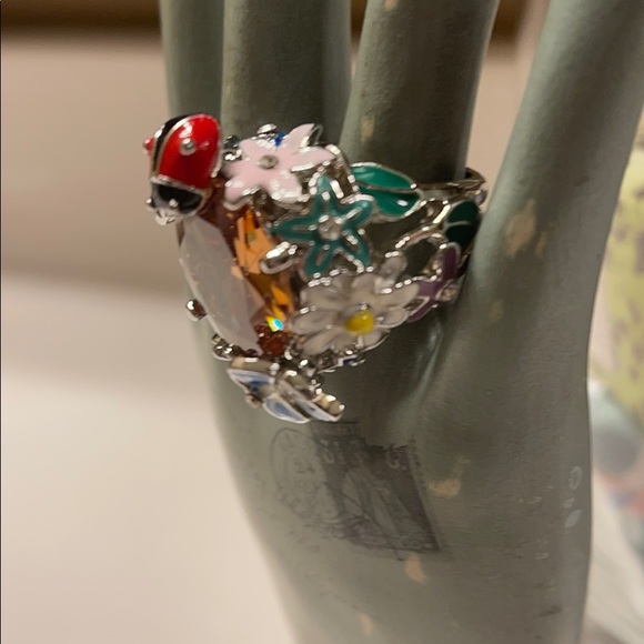 Gorgeous Bold Enamel Crystal Spring Ring - Picture 3 of 5